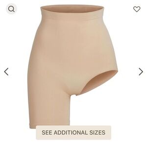 SKIMS Brand New Solution Short Left Leg Exposed Seamless Sculpt Sz Small
